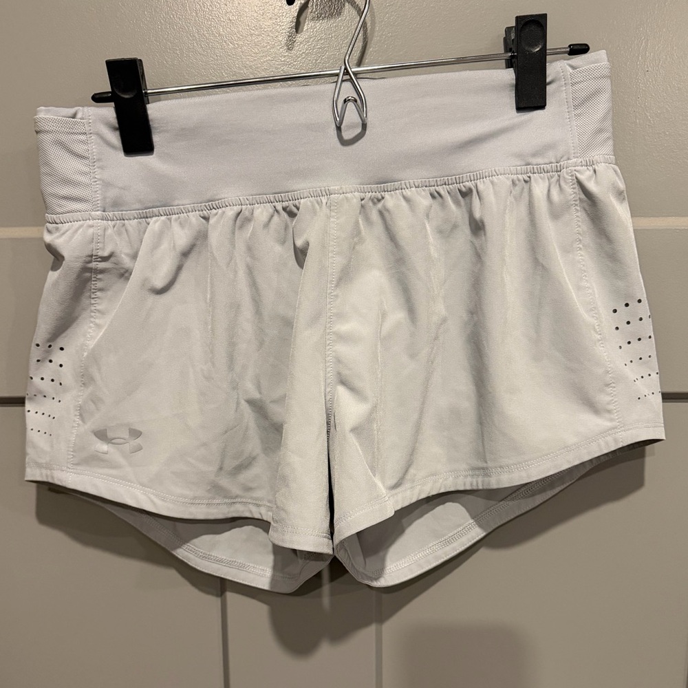Under Armour Women's Light Gray Athletic Shorts